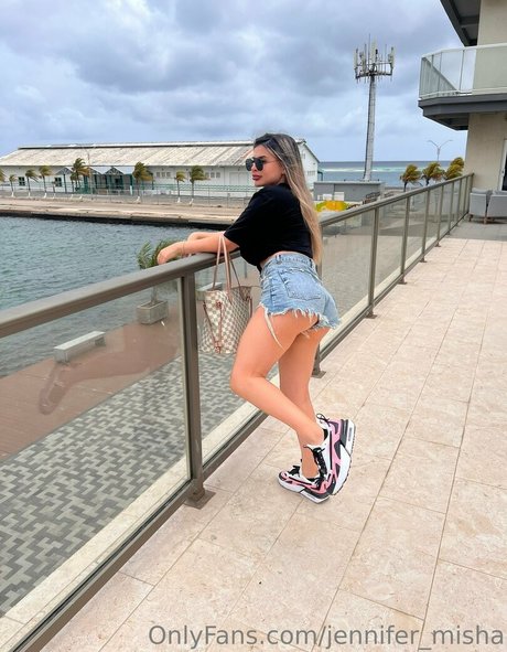 jennifer misha schöne kunst archiv