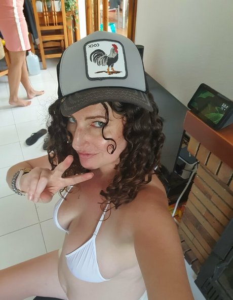 deepsabrina pornostar nette bild