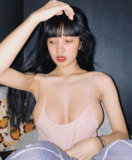 Pattaraporn exklusive erwachsene bilder