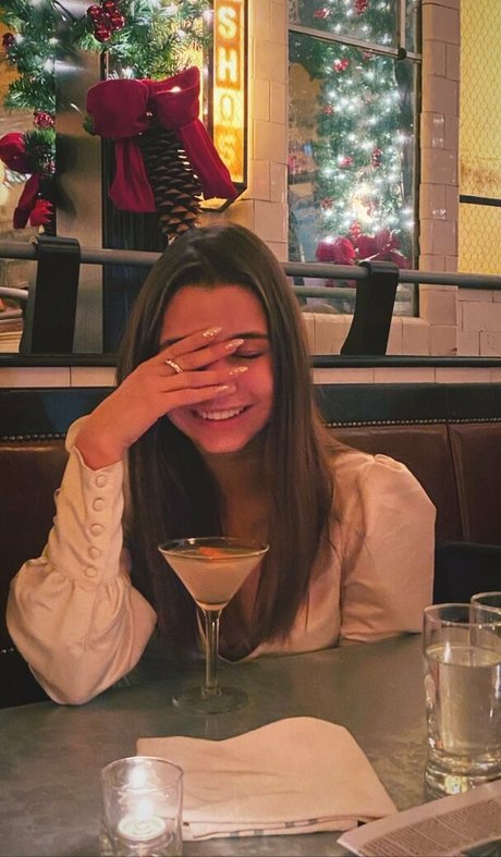 Julia Wieniawa sexy beste bild