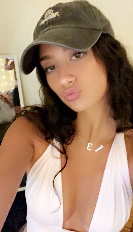 Emma Trout kostenlose nackt bild