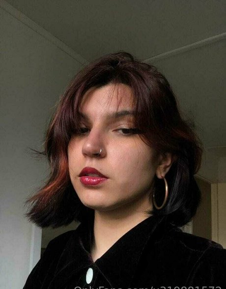 blonde männliche onlyfans nackt kunst bilder