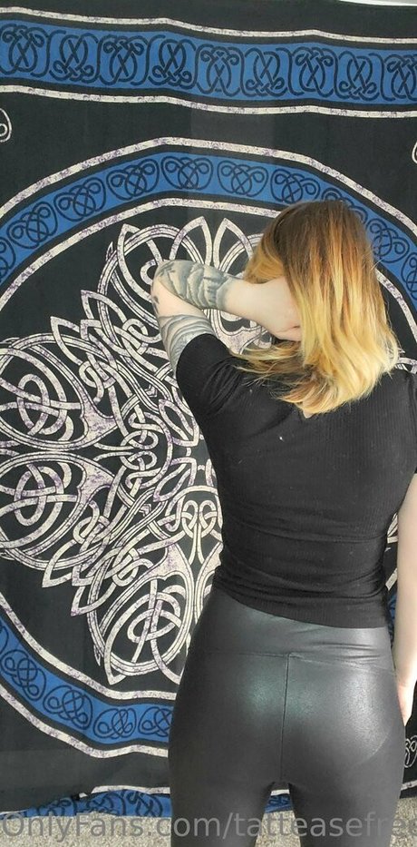 tatteasefree nackt fotos