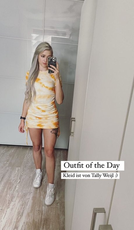 Farbenfuchs schöne nackt archiv