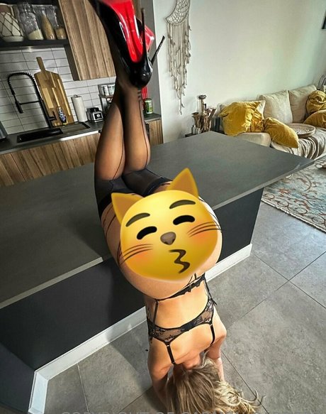 Carmen Carrera kunst akt fotos