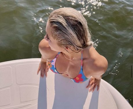 Tavia nackt schöne foto