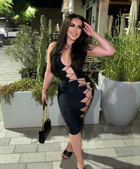 Mamiii kunst nacktheit galerie