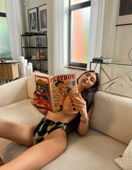 aleksandra queenie freie nette bild