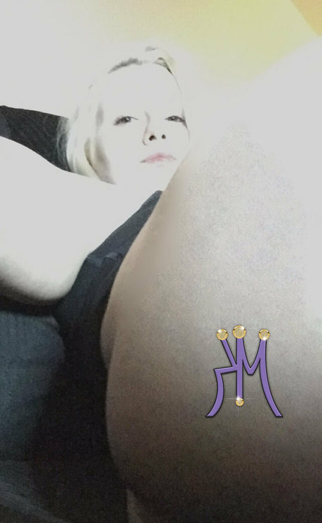 brünette krankenschwester onlyfans nacktheit kostenlose bild