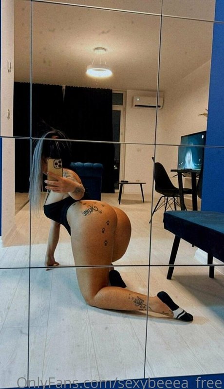 frau onlyfans erwachsene bild