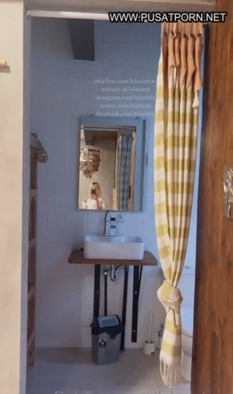 Lolazietaxx erotische freie bild