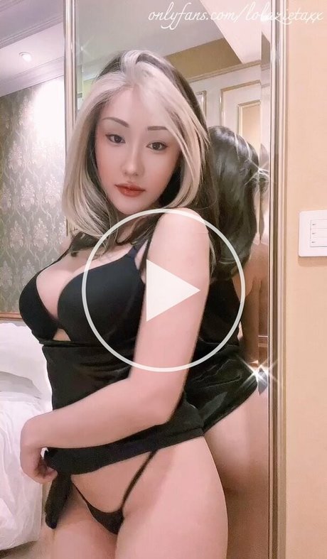 Lolazietaxx porno sexy foto