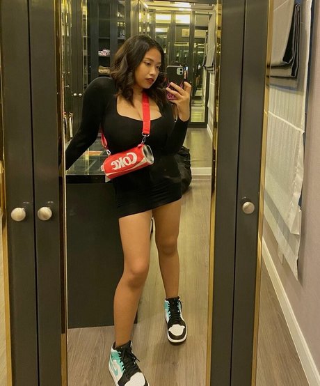 Aoy Chitchanok model top foto