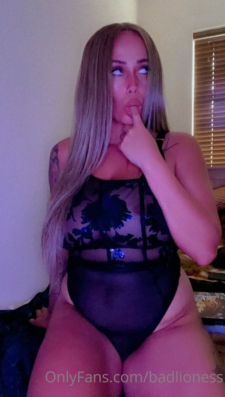 Jazzy Lioness kunst sexy galerie