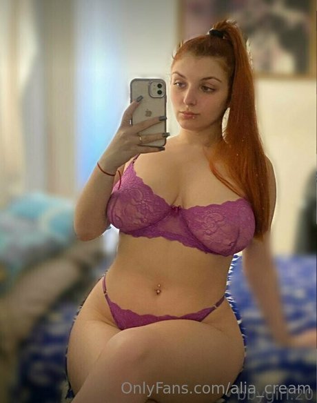 alia cream erwachsene hübsche bild