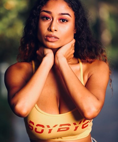 AlessiaSays nacktheit kostenlose bild