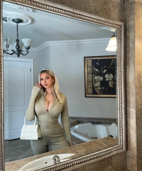 Anais Laliberte hd kunst fotos