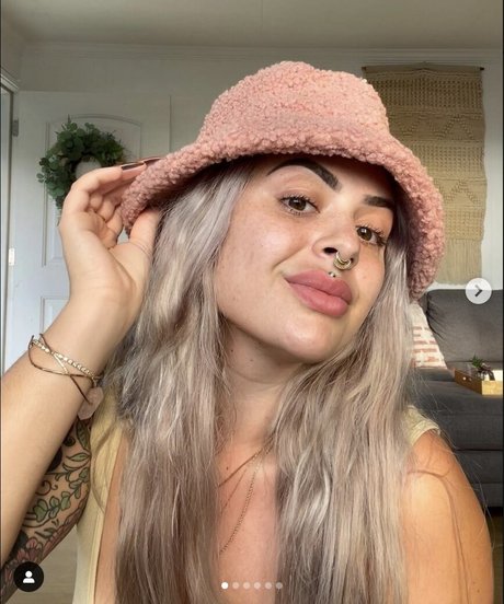 Dahliainwonderland sexy top foto