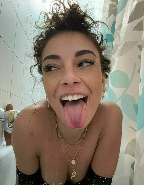 Naomi Vignomi hd sexy archiv