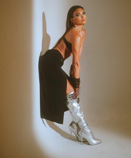 Kyra Santoro schauspielerin kostenlose galerien