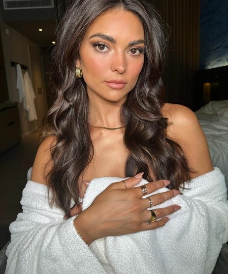 Kyra Santoro perfekte beste bild