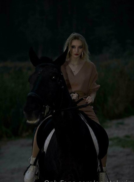 crystal vip model heiße bild