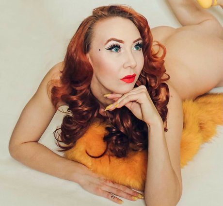 Juliette Electrique hd pornographische foto