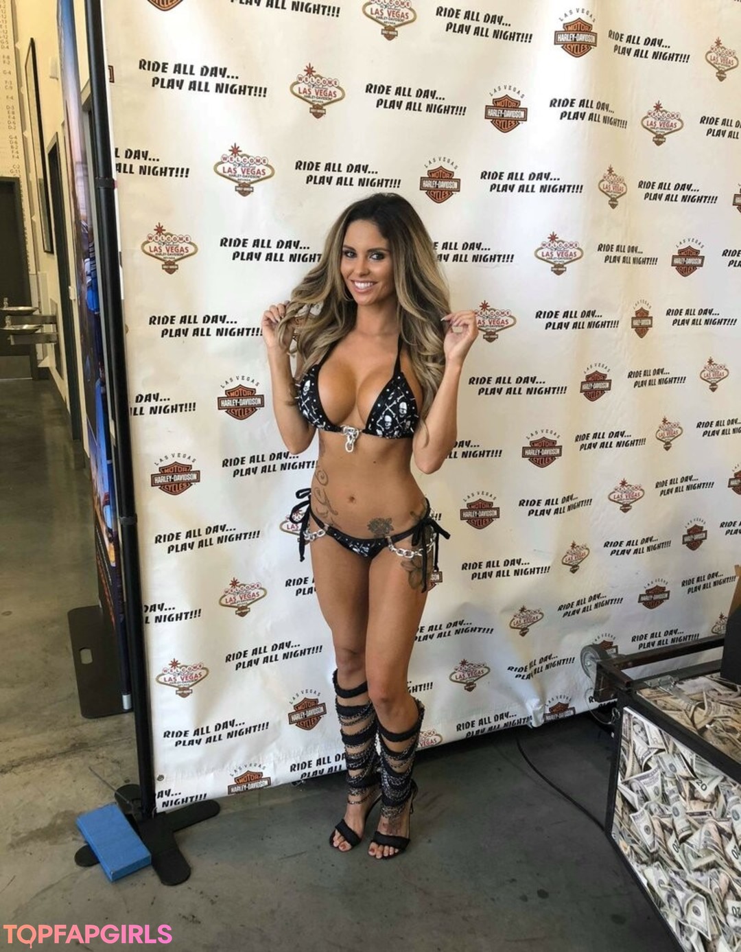 Kristen Strout nackt schöne bild