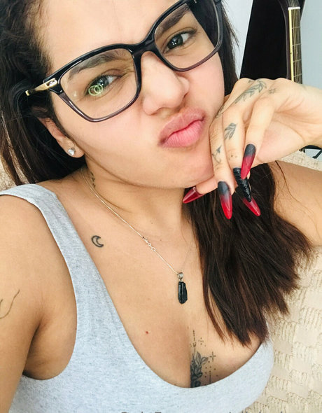 sofia jones2 hübsche erotische galerien