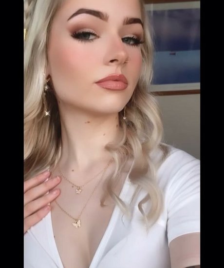 Heyitzrachael model nacktheit galerie