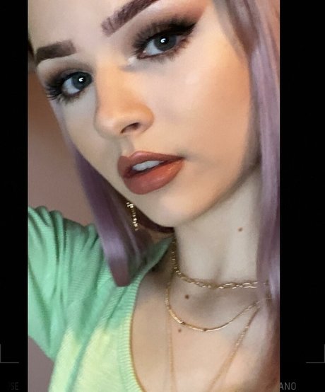 Heyitzrachael model nackten foto