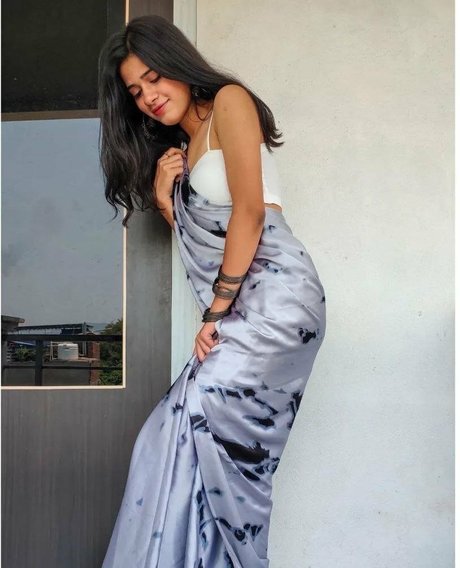 Sakshi Patil top akt galerie