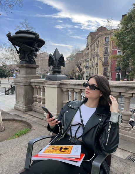 inchiepeachy vip schauspielerin kunst galerie