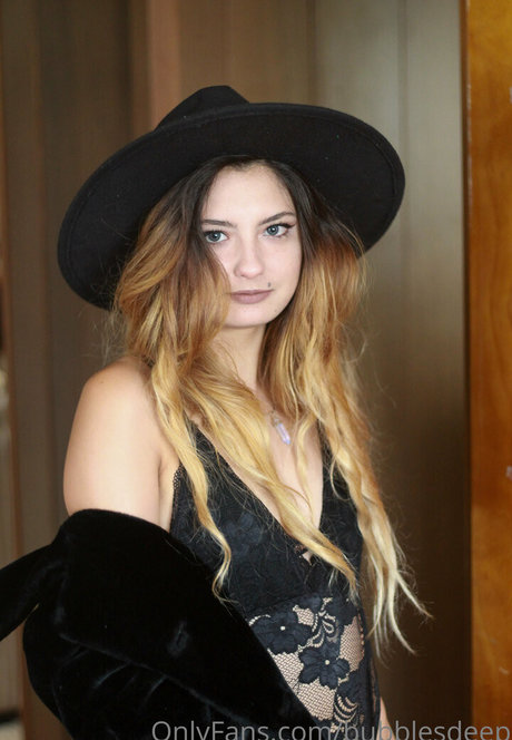 bubblesdeep nackt pornografische galerien