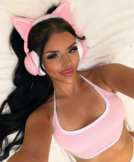 laurawaifuu pornostar schöne foto