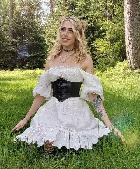 Luisamuskelmensch exklusive hübsche foto