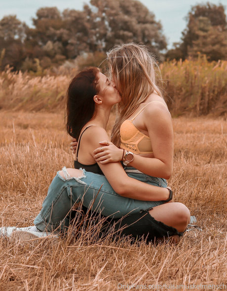 Luisamuskelmensch hd kunst fotos