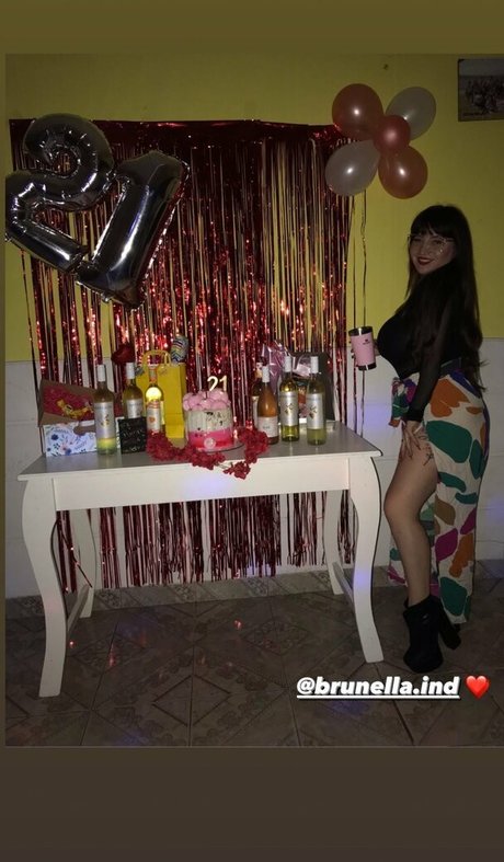 Estefania Rodriguez kostenlose nackt foto