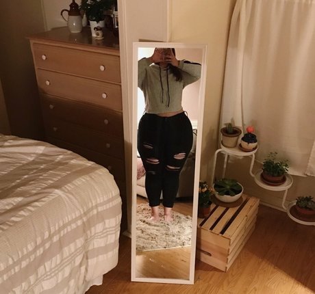 SoftestPear model nacktheit galerie