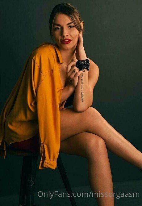 missorgaasm top akt bild