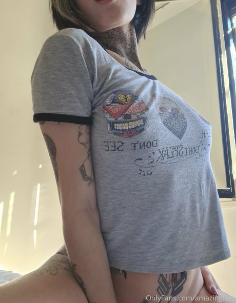 luzzchan nackte pornostar galerie