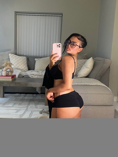 Hollyydollyy erwachsene fotos