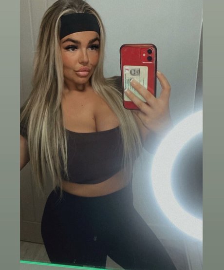 Kayleigh Thomsen model nackt galerie