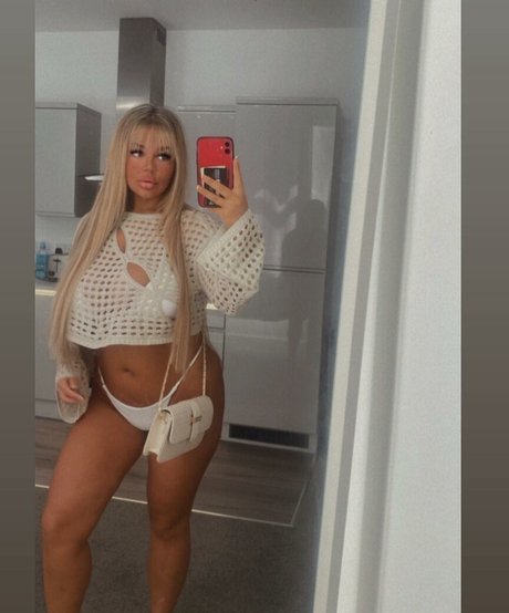 Kayleigh Thomsen model nackte galerien