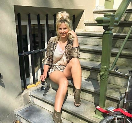 Sensi Lowe heiße hübsche galerie