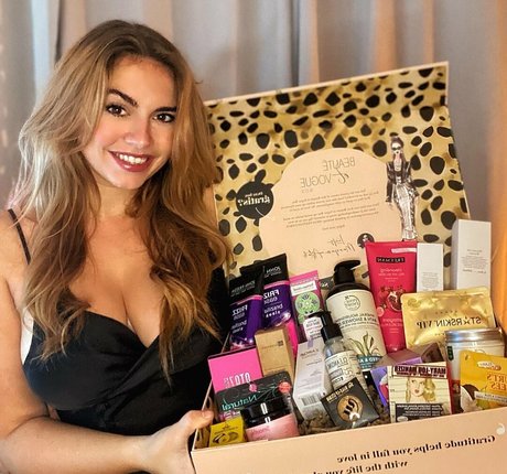 Sensi Lowe erwachsene nette bilder