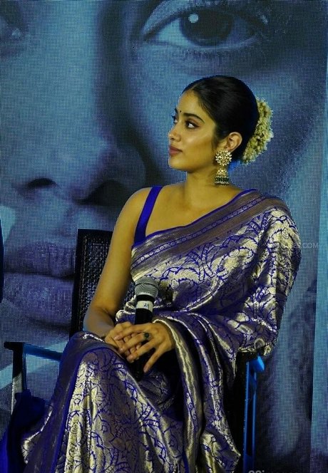 Janhvi Kapoor freie nackte bilder