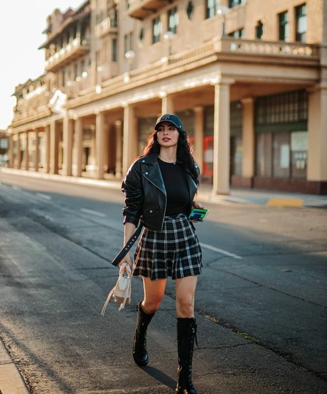 Elwa Saleh perfekte nette archiv