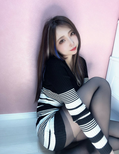 Momoiro Reku hd pornografische foto