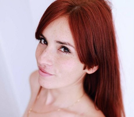 ammyredheadofficial erwachsene freie foto